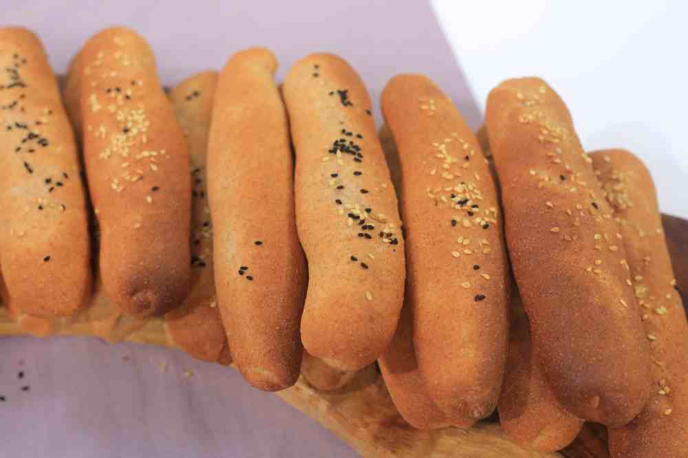 خبز فينو بالدقيق الأسمر