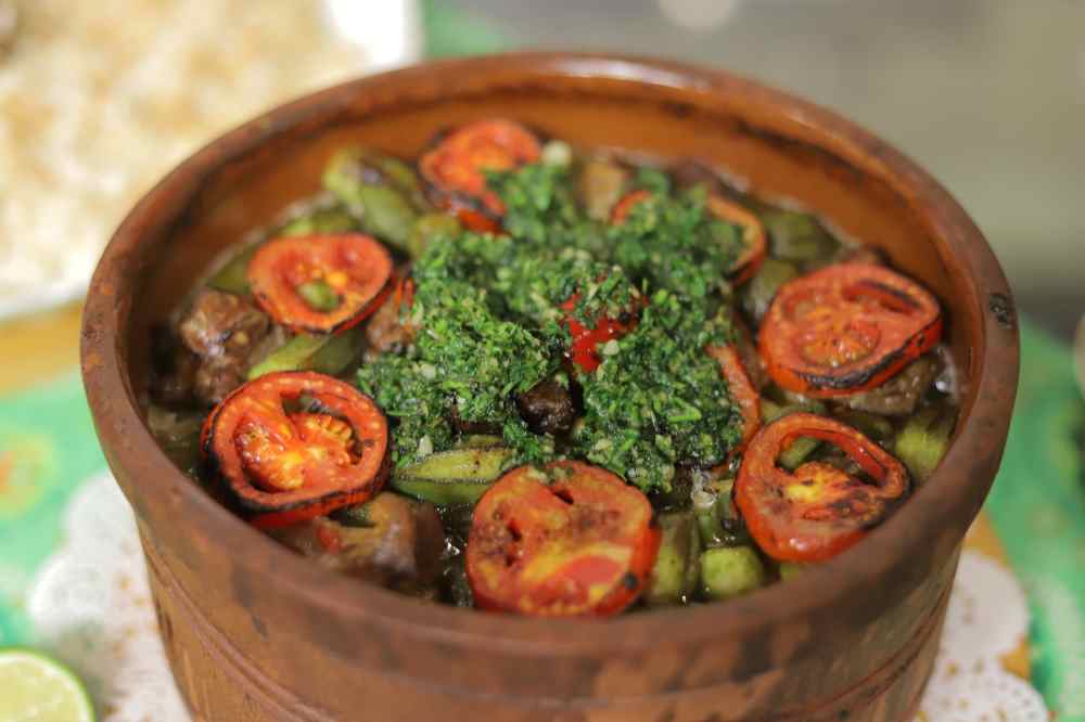 طاجن بامية باللحمة