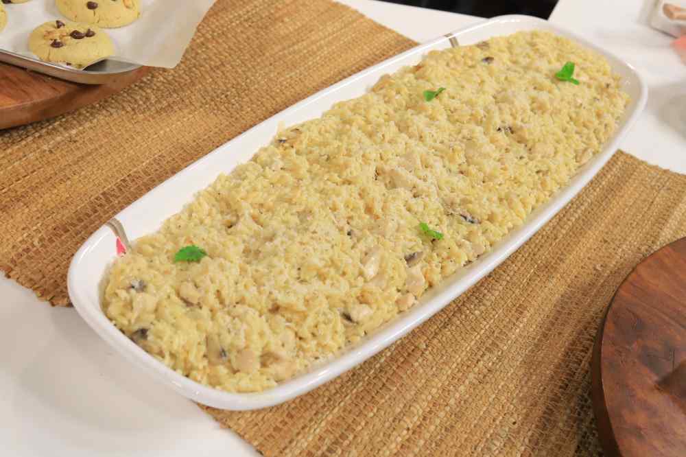 لسان عصفور بالدجاج والكريمة