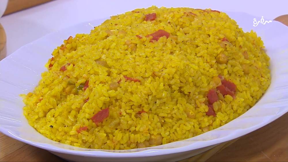 أرز بالكركم والحمص