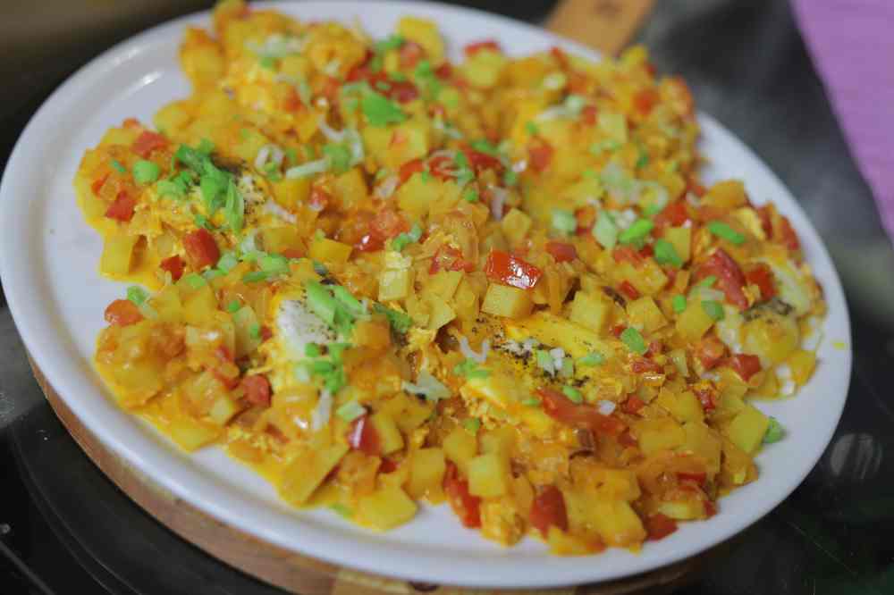 بيض بالبطاطس