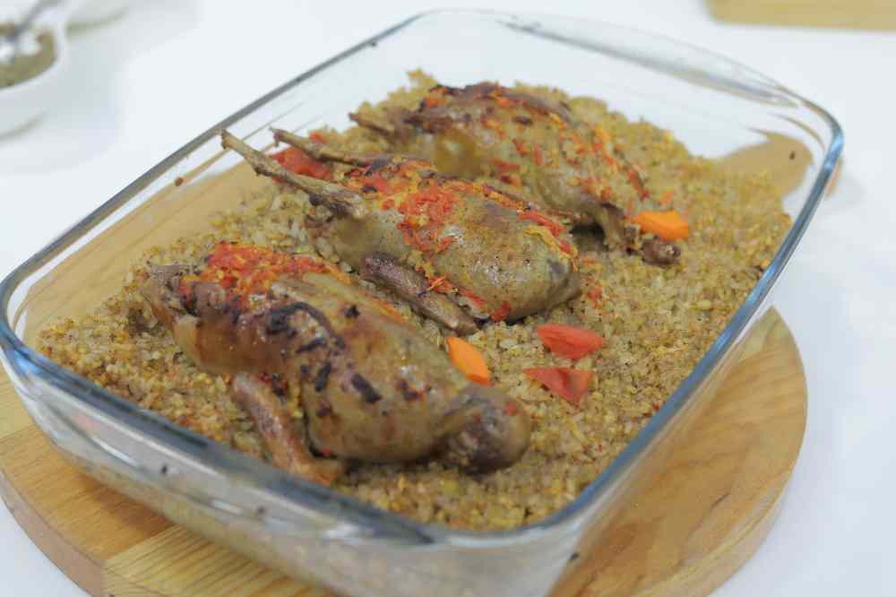 حمام محشي بالأرز والفريك