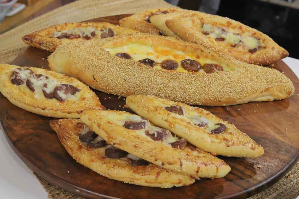 فطائر الجبن والسجق