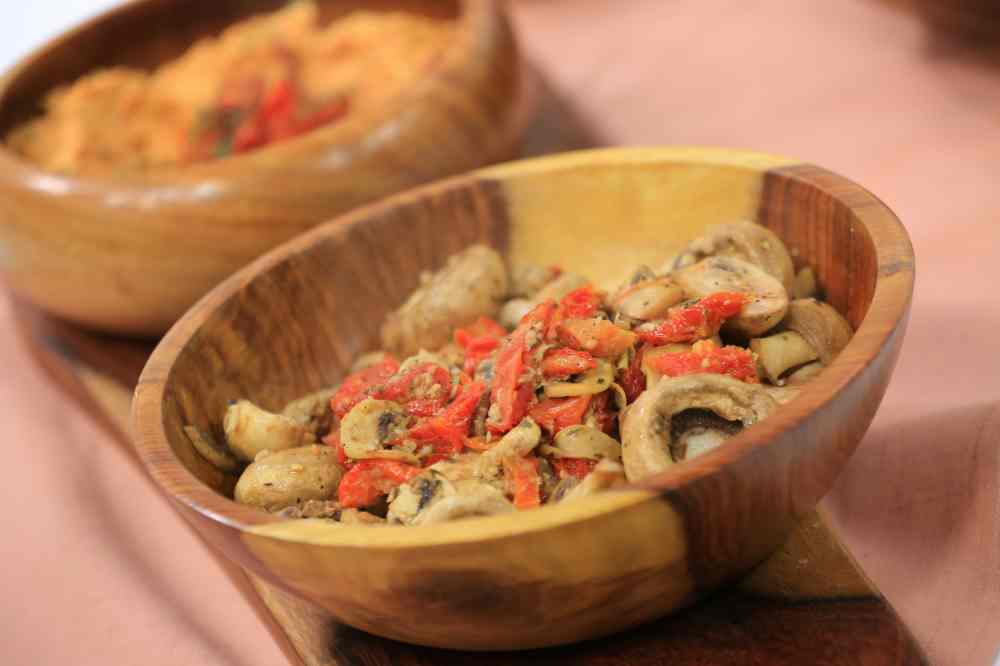 مشروم بالطماطم المجففة