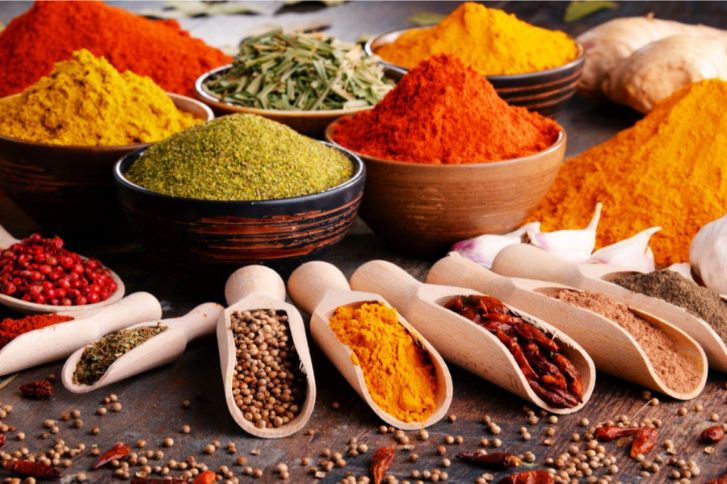 استخدام البهارات لتغير طعم الأكل الصيامي