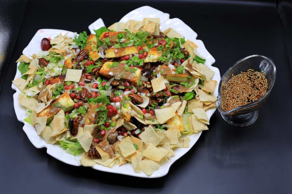 سلطة جبنة حلوم