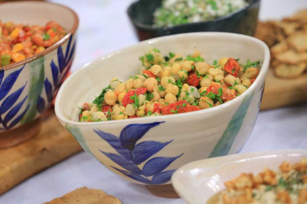 غموس حمص بطعم إيطالي