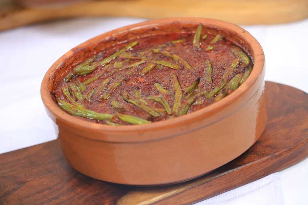 فاصوليا بالصلصة