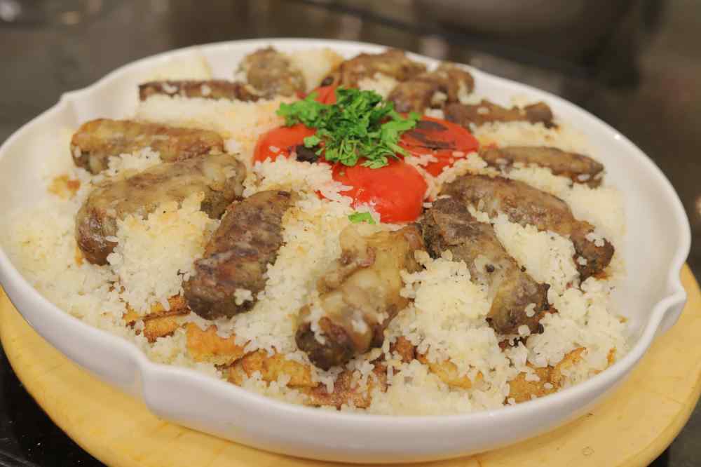 فتة طرب بالطحينة