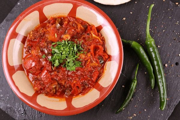 طريقة عمل قلاية بندورة