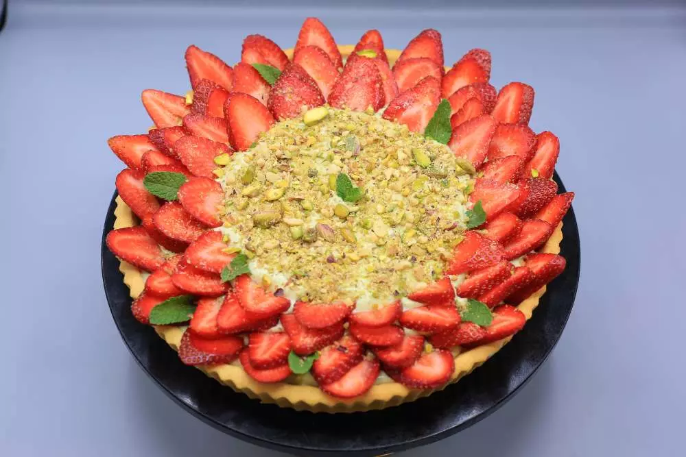 تارت الفراولة والفستق