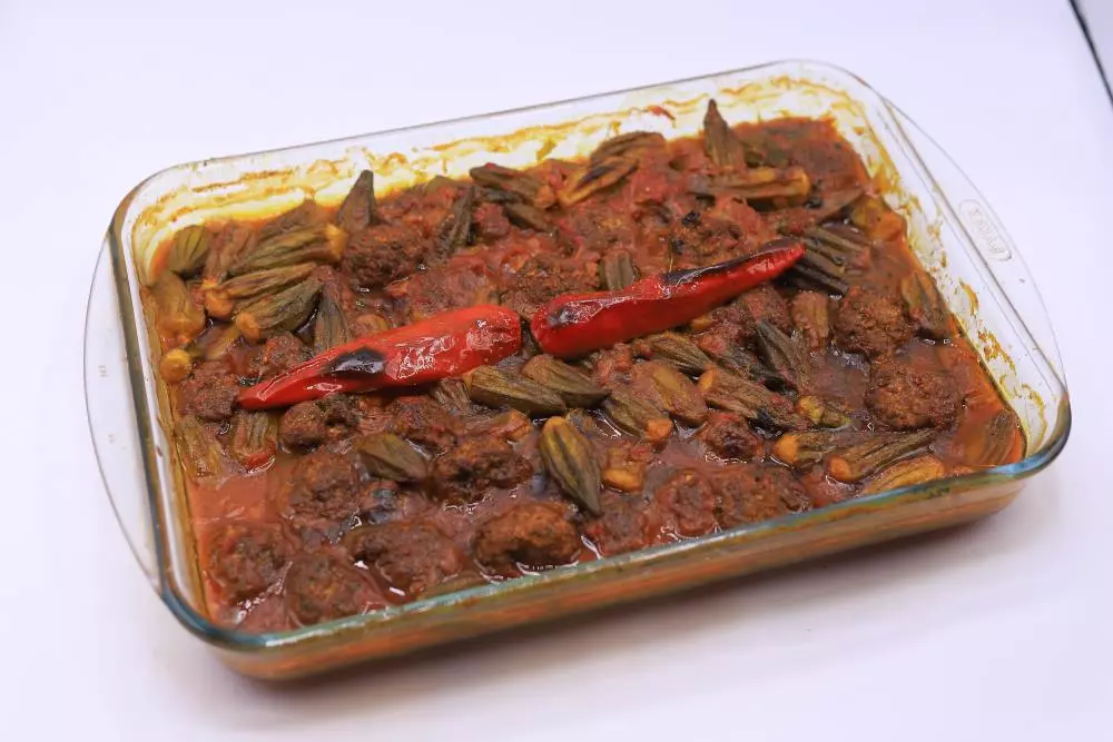 طاجن بامية بكفتة داوود باشا