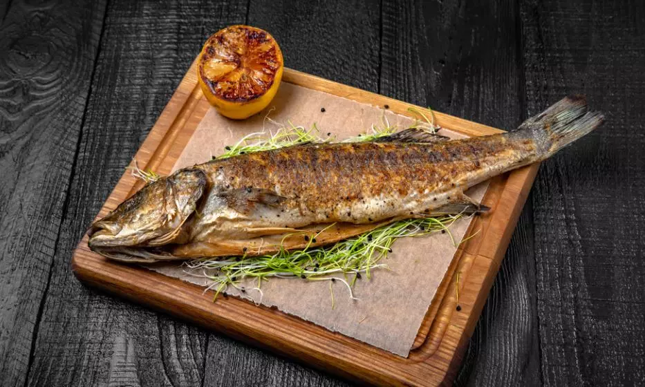 طريقة شوي السمك البوري المقفول وكيفية عمله