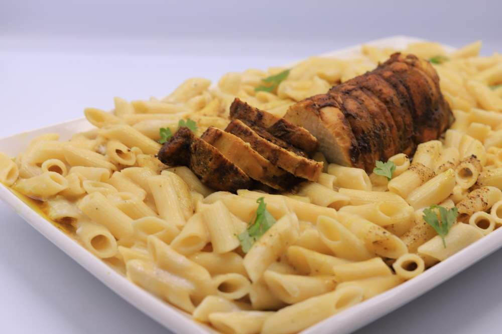 مكرونة بالصوص الأبيض