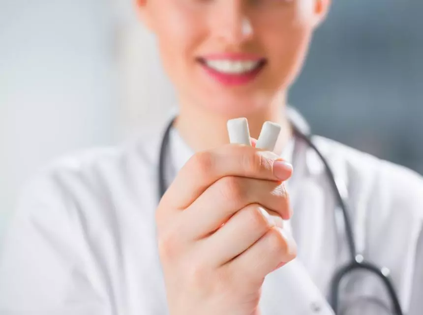 دراسة مضغ العلكة يحمي من القاتل الصامت