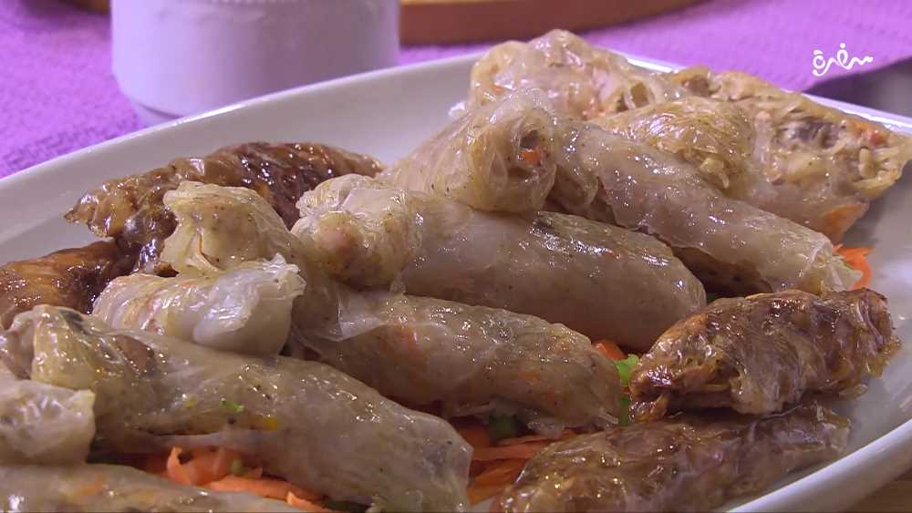 رول ورق الأرز بالدجاج