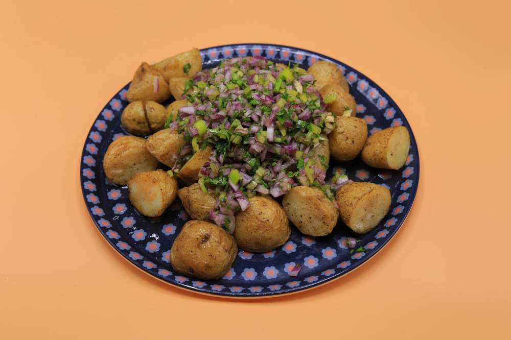 سلطة بطاطس مشوية بالخضار