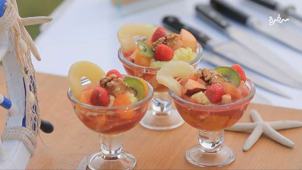 سلطة فواكه بالكاسترد