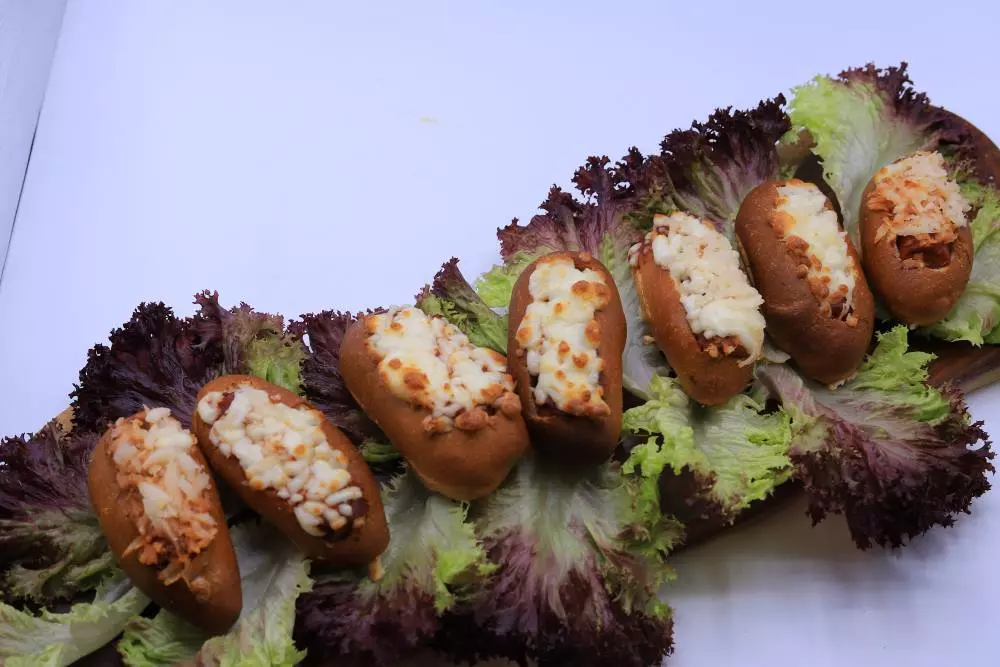 سندويتش السوسيس والموتزاريلا