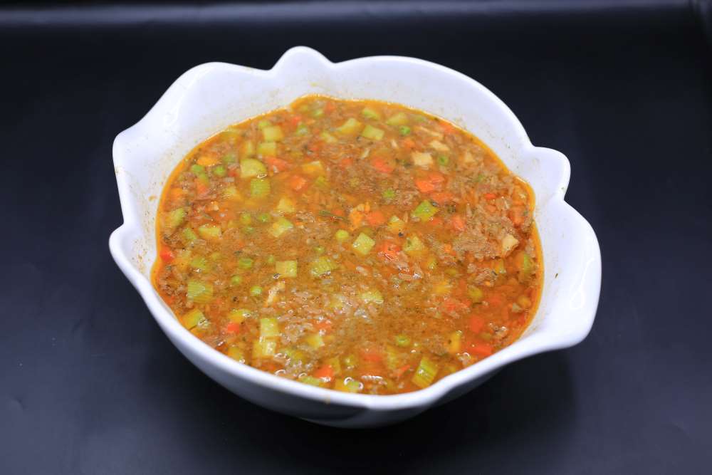 شوربة لسان عصفور بالخضار