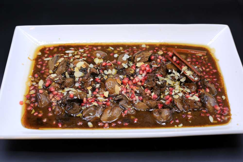 كبدة دجاج بدبس الرمان