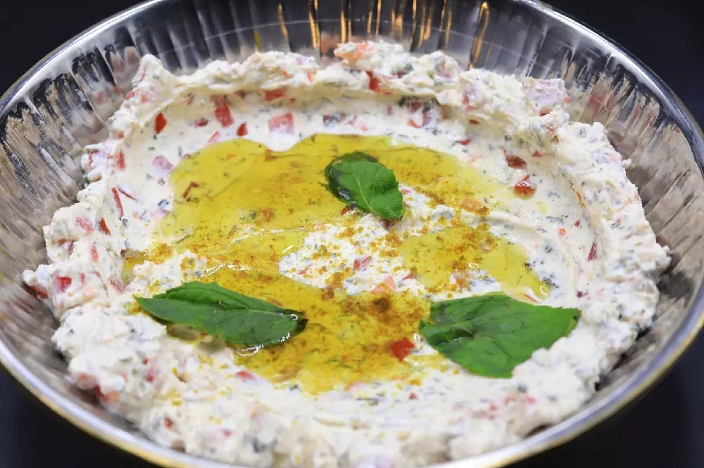 جبنة بالطماطم