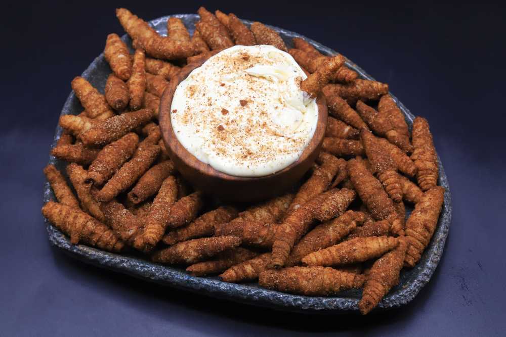 سمبوسة بالقرفة والسكر