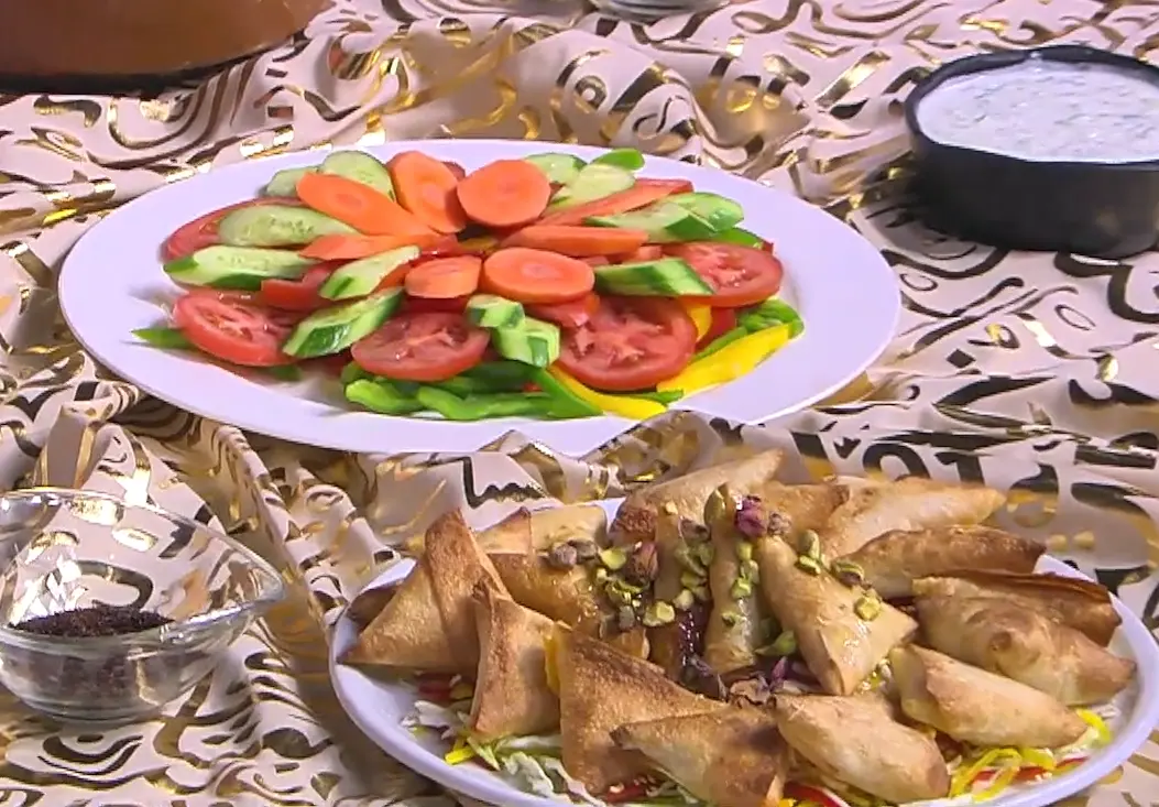 سمبوسك بالجبنة البيضاء والسبانخ