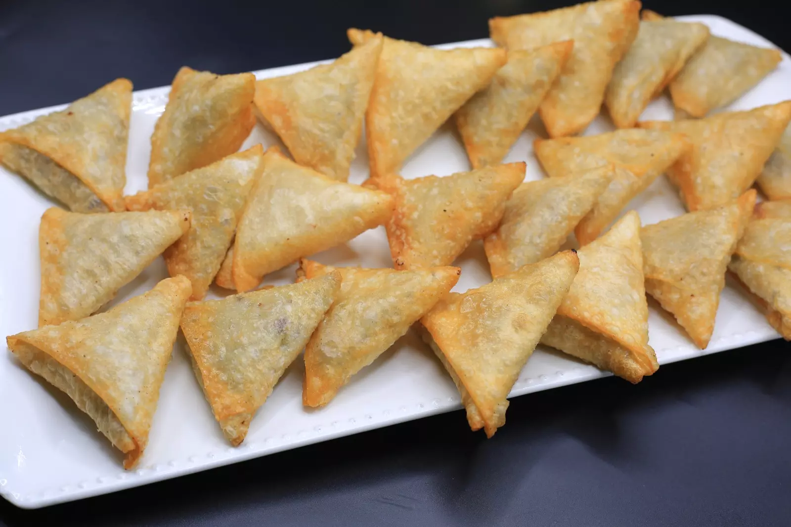 سمبوسك لحمة مفرومة بالذرة
