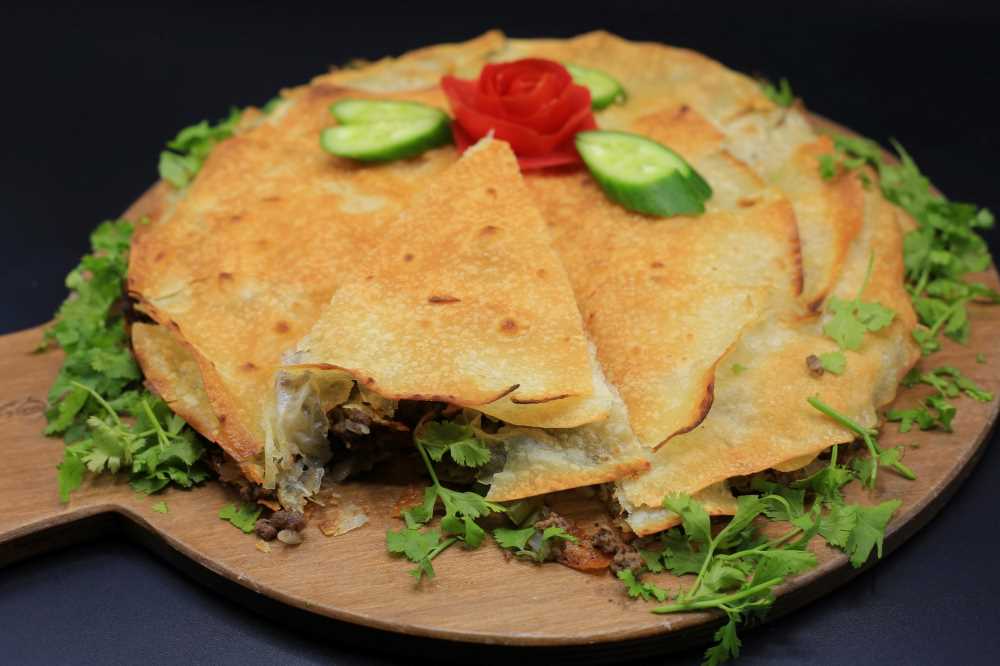 صينية رقاق باللحمة المفرومة