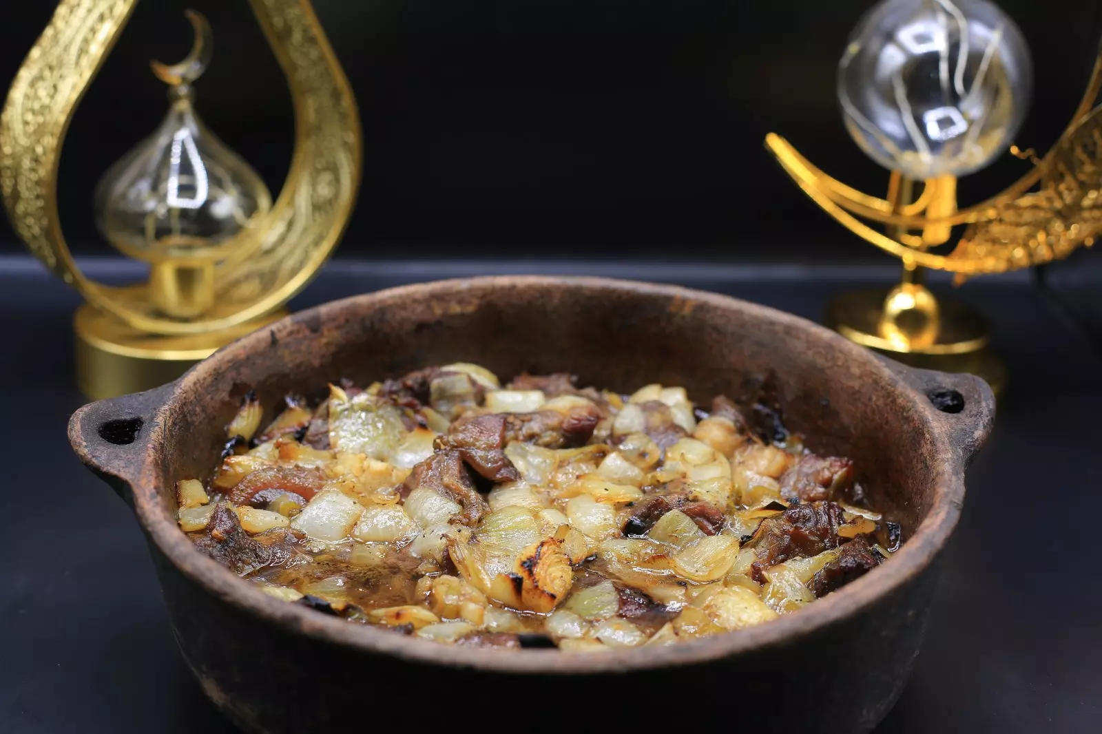 طاجن لحمة بالبصل