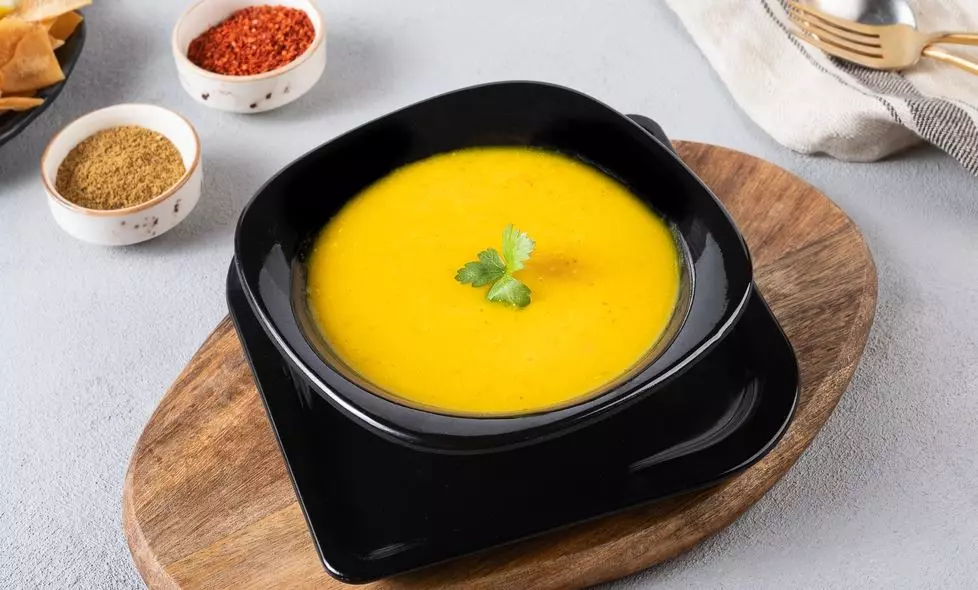 طريقة عمل شوربة العدس الأصفر بأسهل وأحلى الوصفات