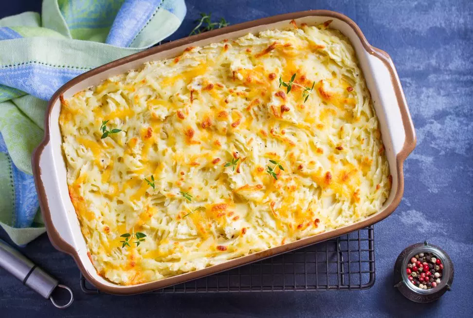 طريقة عمل فطيرة الراعي بالدجاج واللحمة بأكثر من وصفة