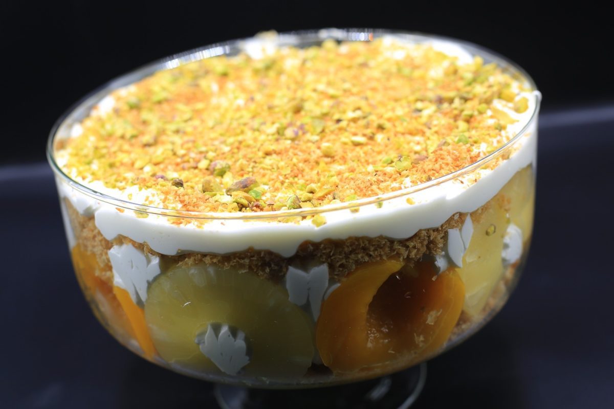 كنافة بالأناناس والخوخ