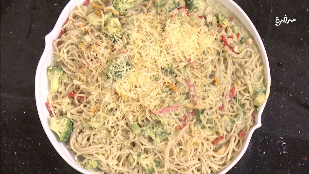 مكرونة وايت صوص بالبروكلي