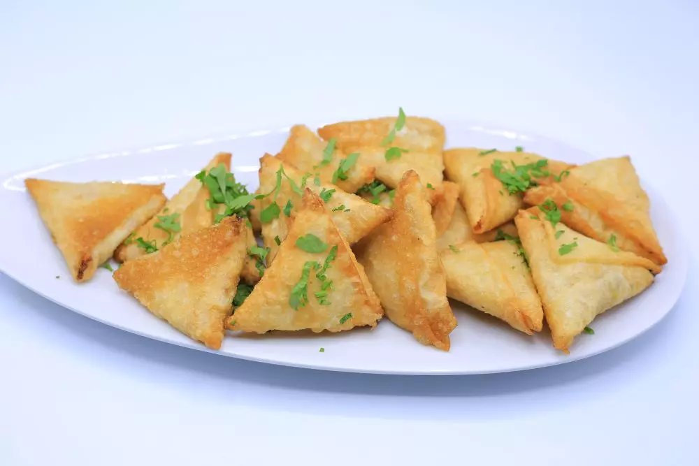 سمبوسك بالجبنة