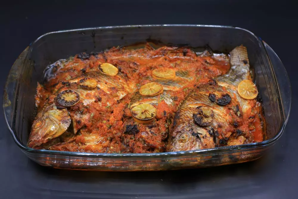 صينية سمك بطريقة توتا