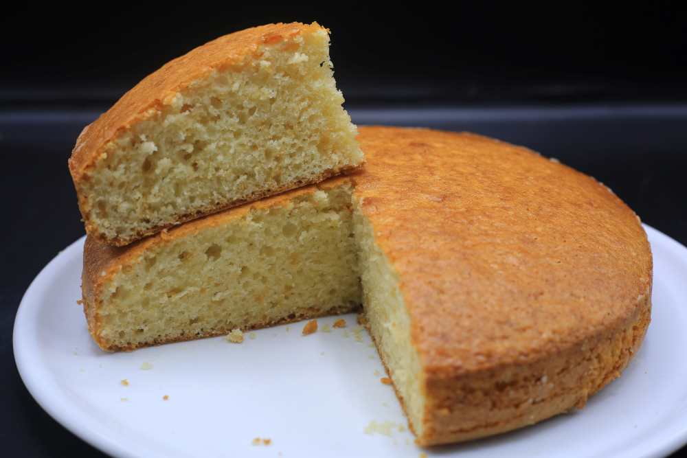 كيك باللبن القاطع