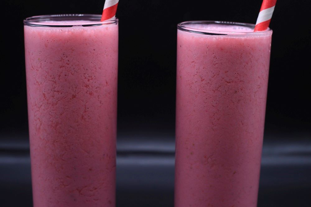 ميلك شيك الفراولة