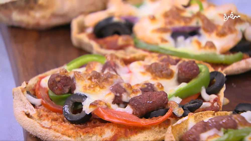 بيتزا العيش البلدي