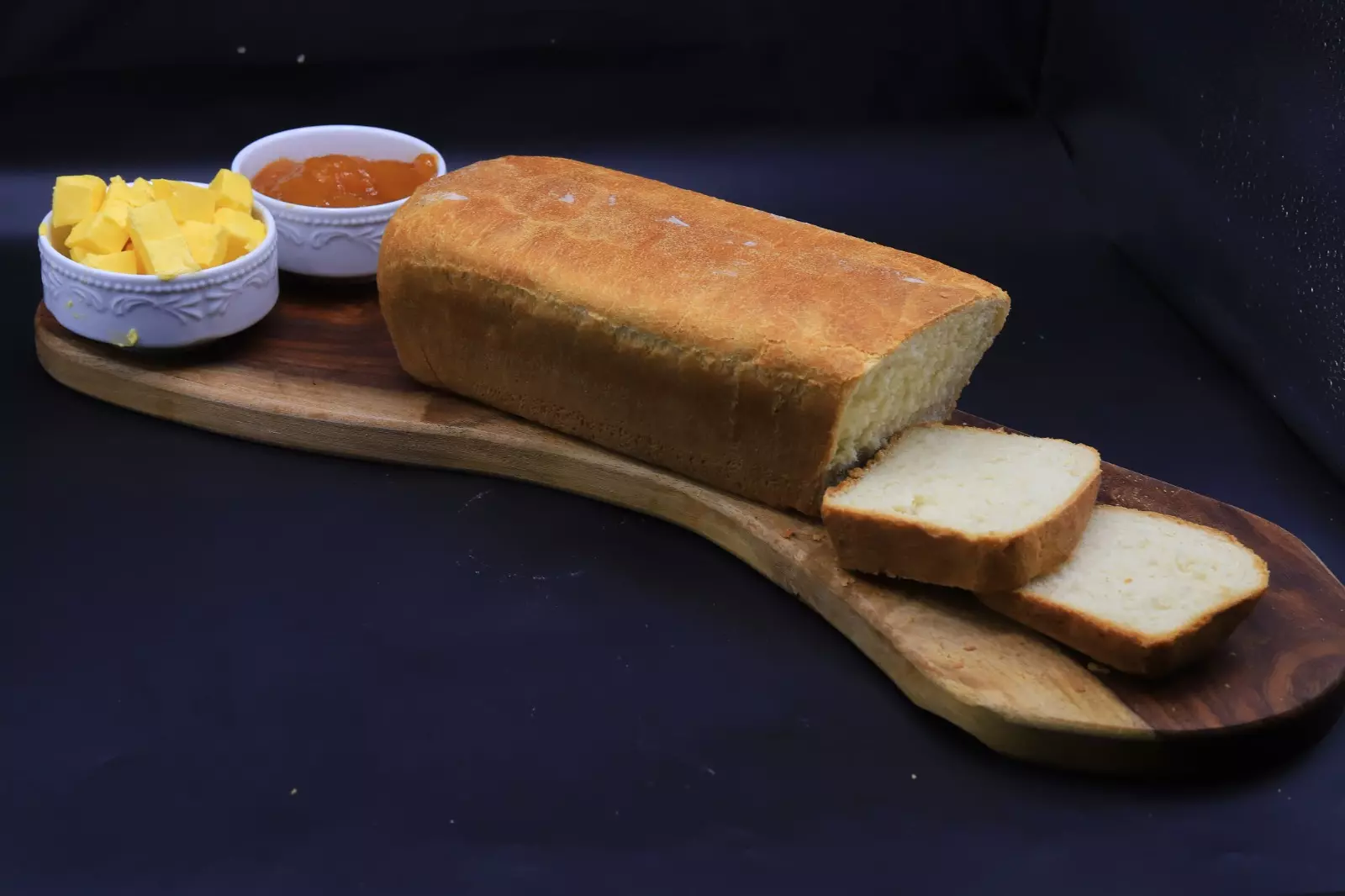 توست أبيض من أميرة شنب