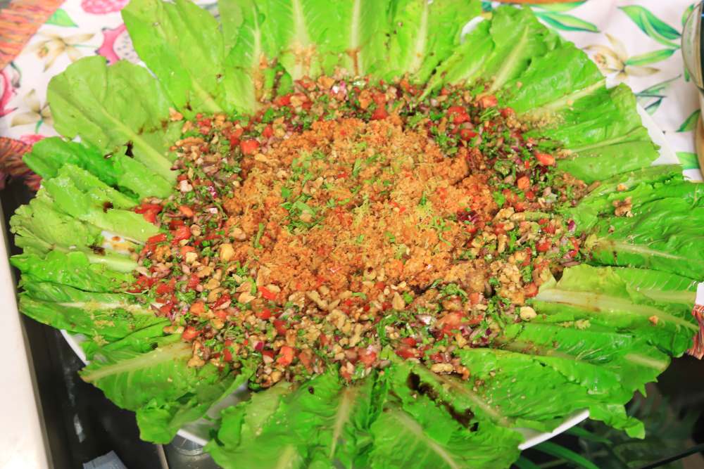 سلطة البرغل بدبس الرمان