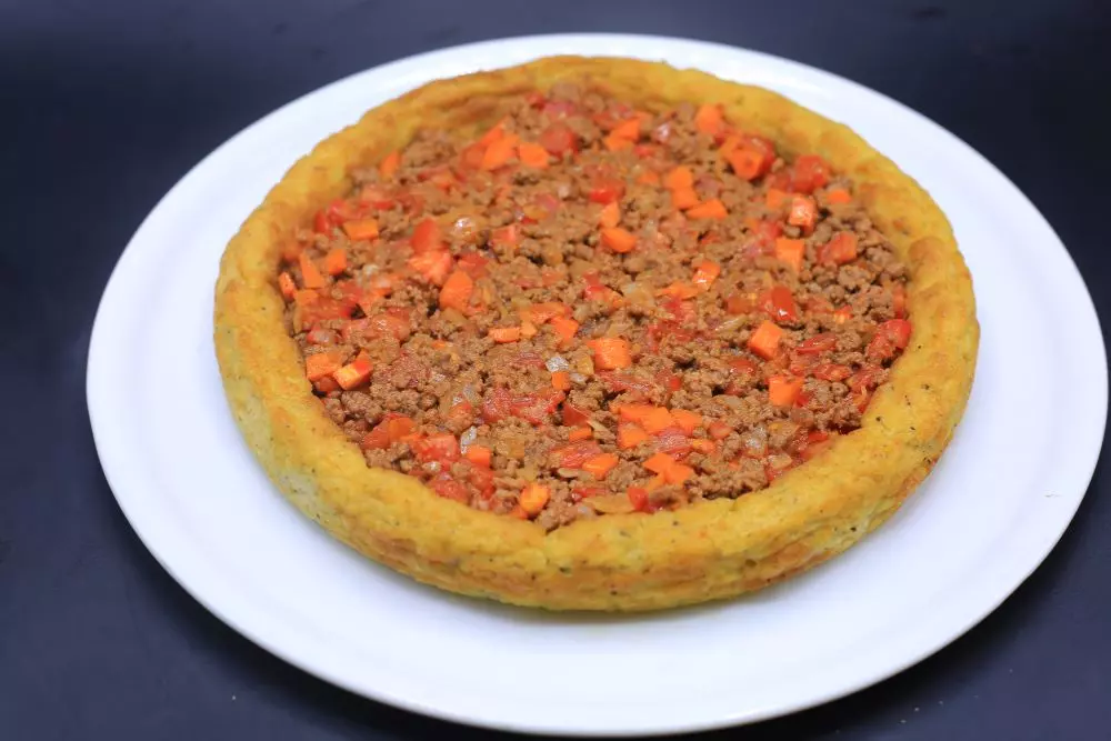 فطيرة البطاطس بحشوة اللحم والخضار