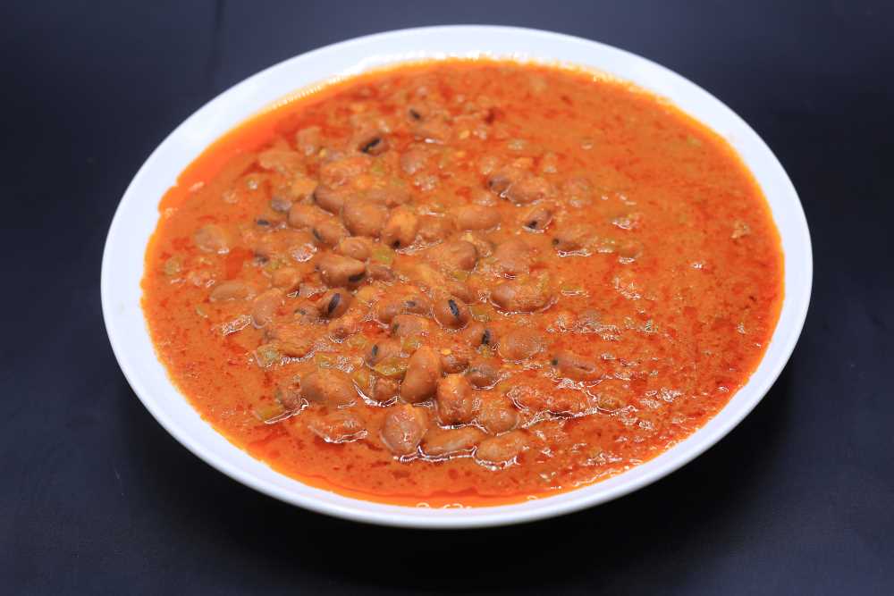 فول بالطماطم