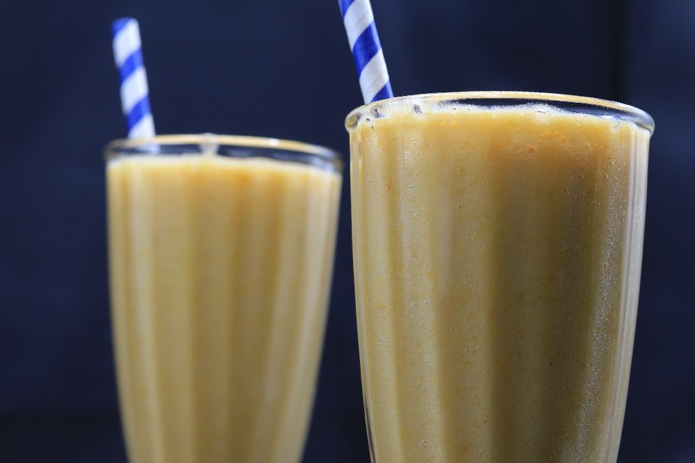 كوكتيل الموز والمشمش