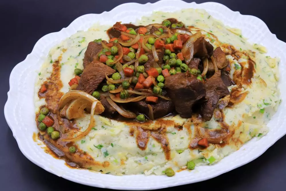 لحم بالبطاطس