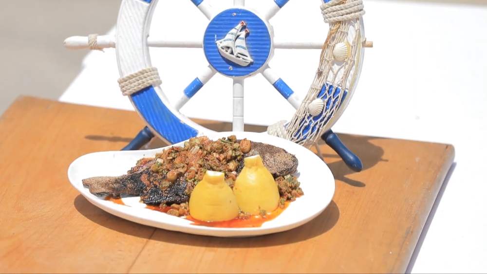 بلطي مشوي على الفحم