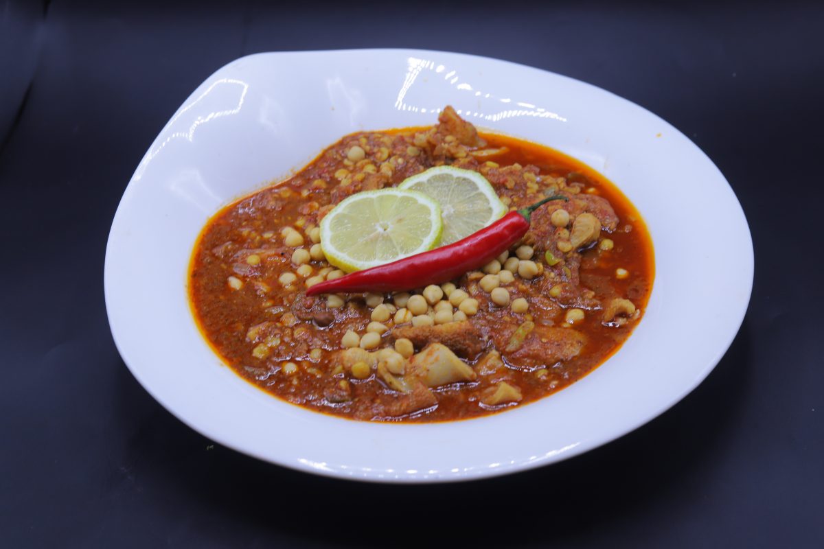 كرشة بالصلصة والحمص
