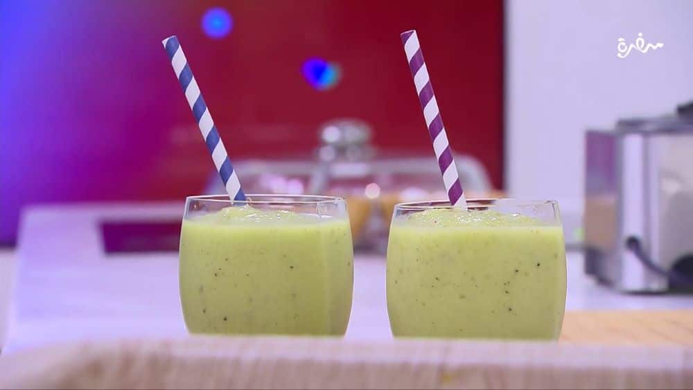 عصير أفوكادو وكيوي