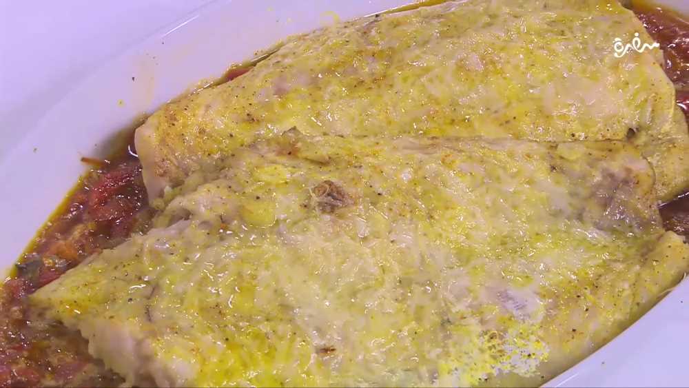 فيليه السمك بصوص الطماطم المجففة